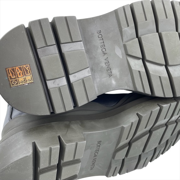 NEW Botegga Veneta Tall Lug Sole Leather Boots - Picture 4 of 12